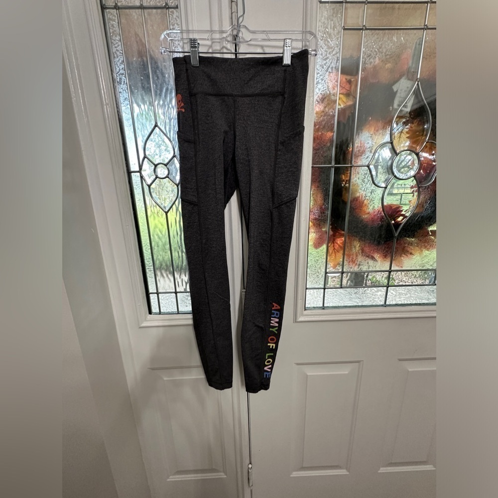 Lululemon Speed Up Tight *28" inseam in 
Heathered Black size 4.